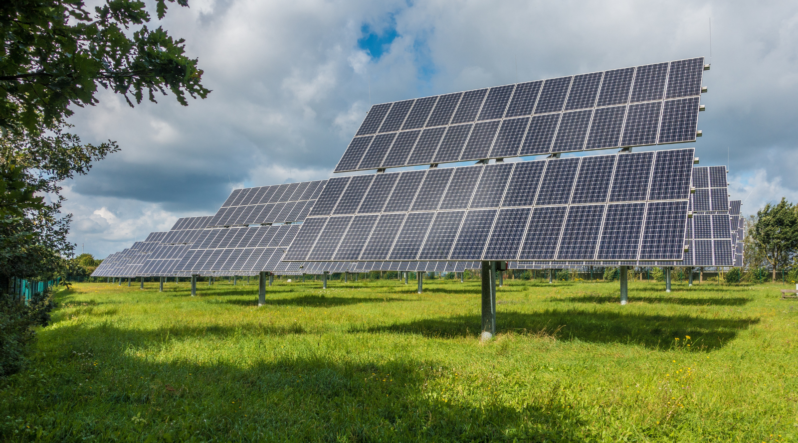Choosing the Best Solar Batteries for Your Home or Business in Uganda