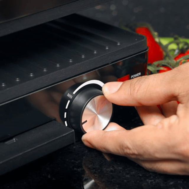 Geepas Grill Maker, Power and Ready Light, GGM5394 - KWT Tech Mart